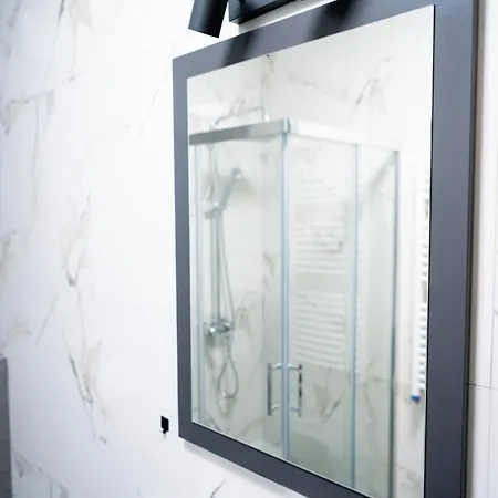 Andrej Lux Apartment Belgrade